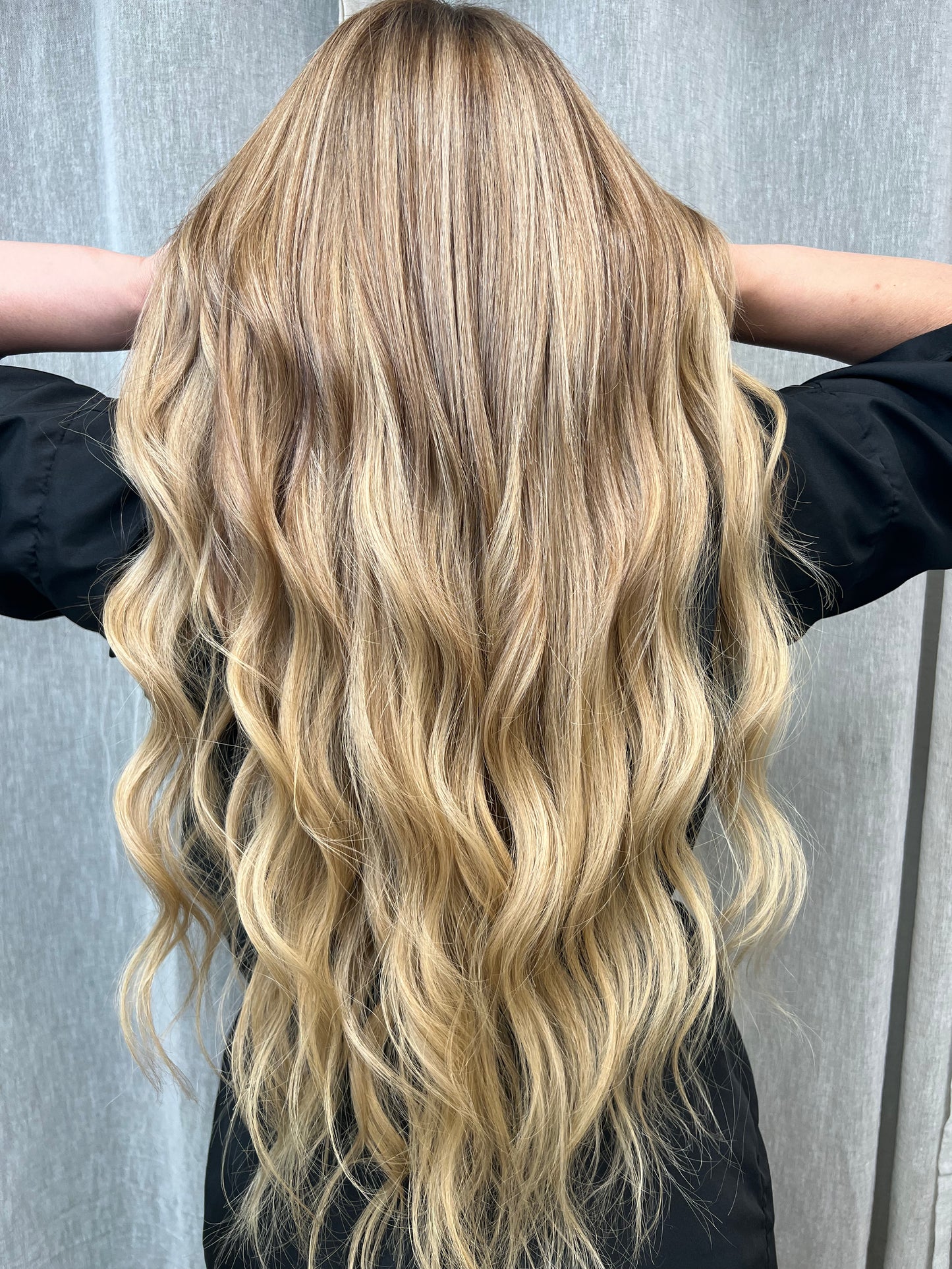 Luxe Machine weft  Hair Extension - Wavy